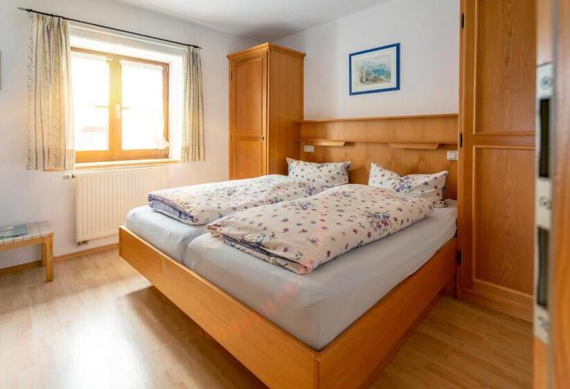 Pensão Kurbad Und Landhaus Siass