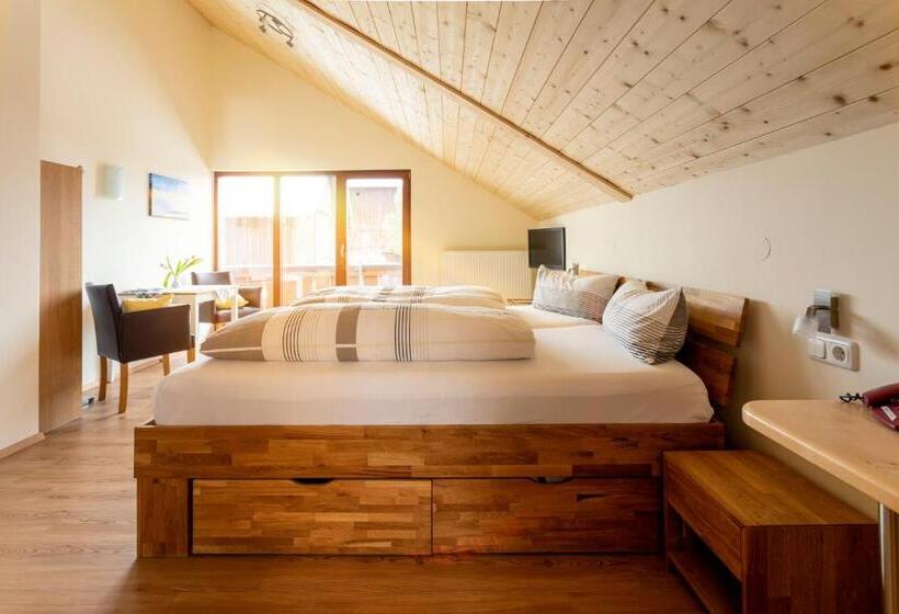 Pensão Kurbad Und Landhaus Siass