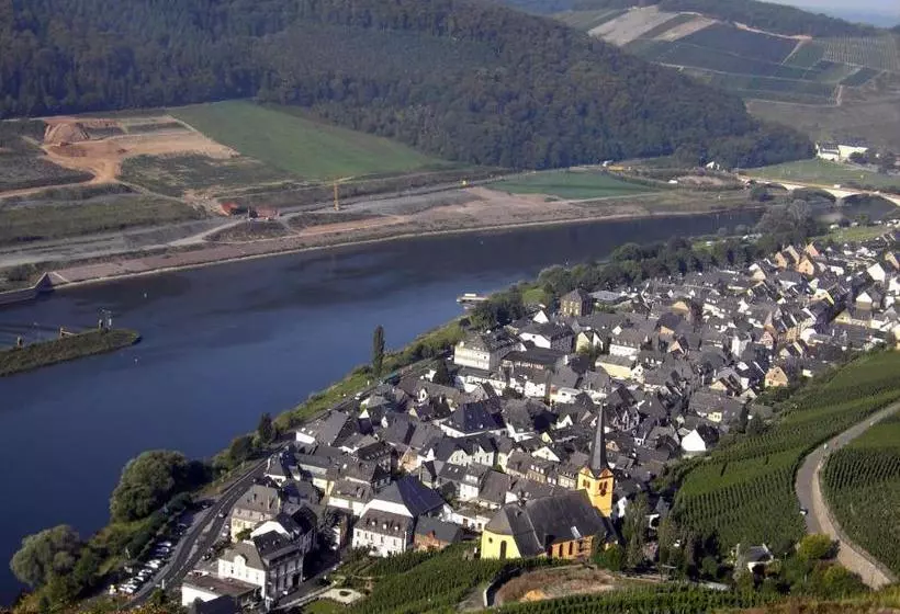 Weinstube Pension Moselblümchen