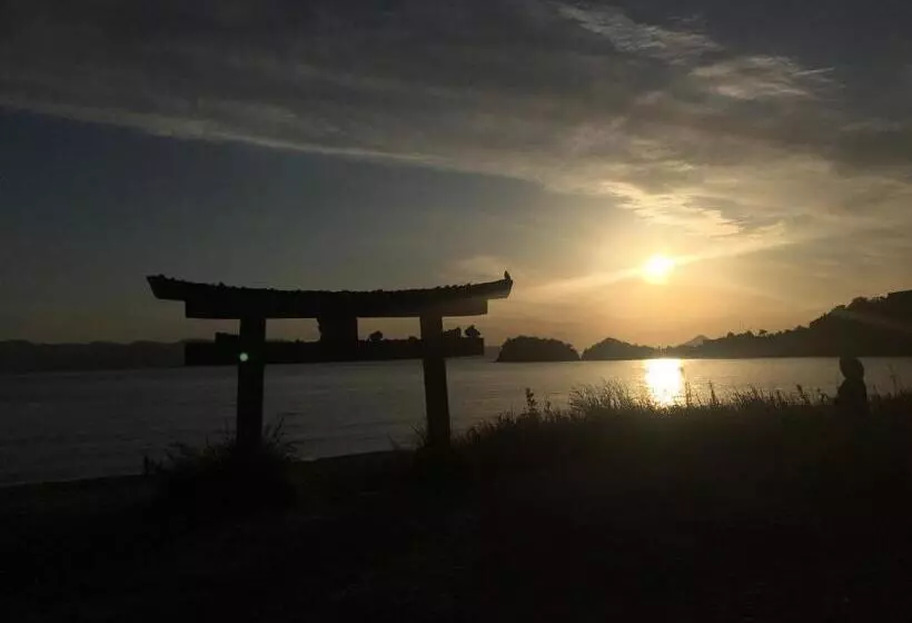 ペンション Naoshima Backpackers Guesthouse