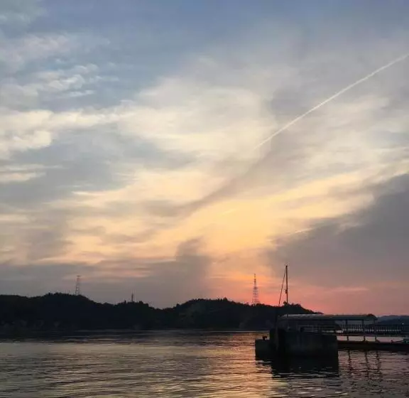 ペンション Naoshima Backpackers Guesthouse