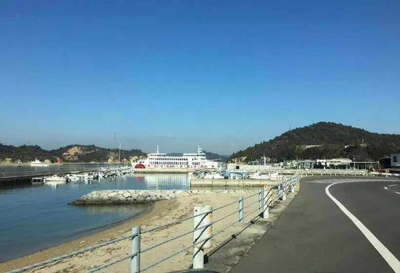 ペンション Naoshima Backpackers Guesthouse
