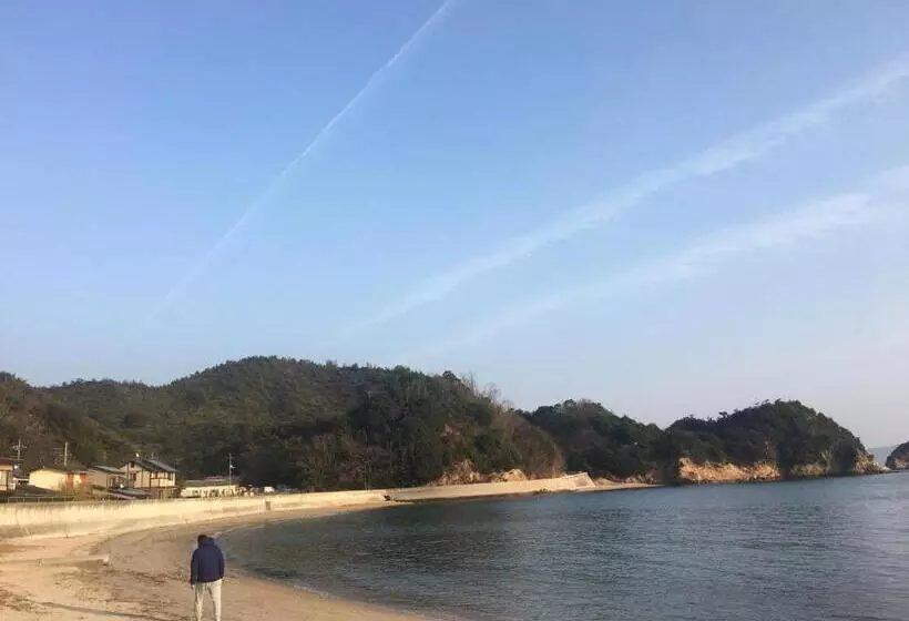 ペンション Naoshima Backpackers Guesthouse