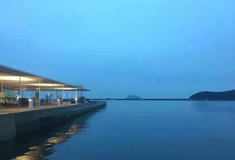 ペンション Naoshima Backpackers Guesthouse
