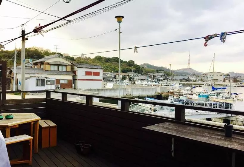 ペンション Naoshima Backpackers Guesthouse