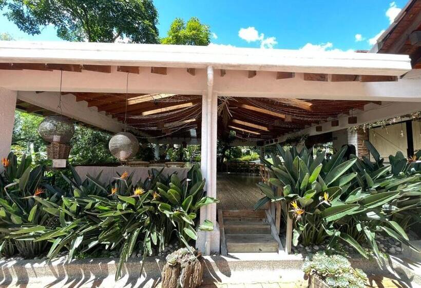 Общежитие Casa Madero