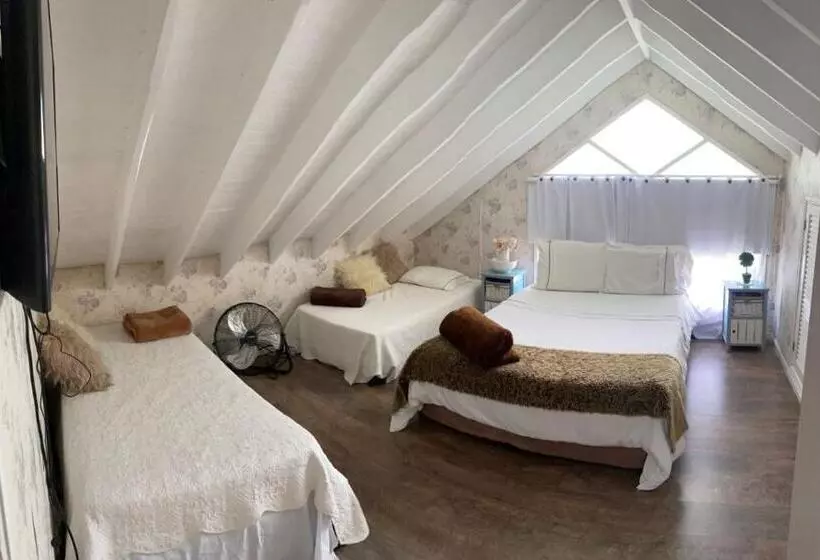 ユースホステル Casa Madero