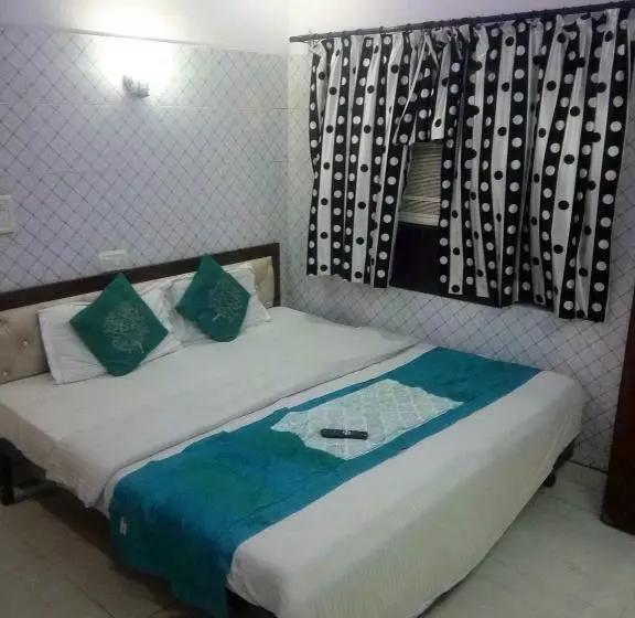 Hotel Embassy