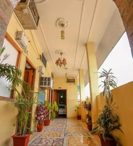 Hotel Embassy