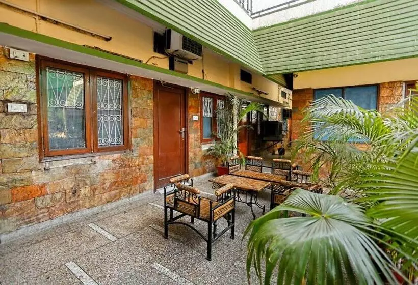 Hotel Embassy