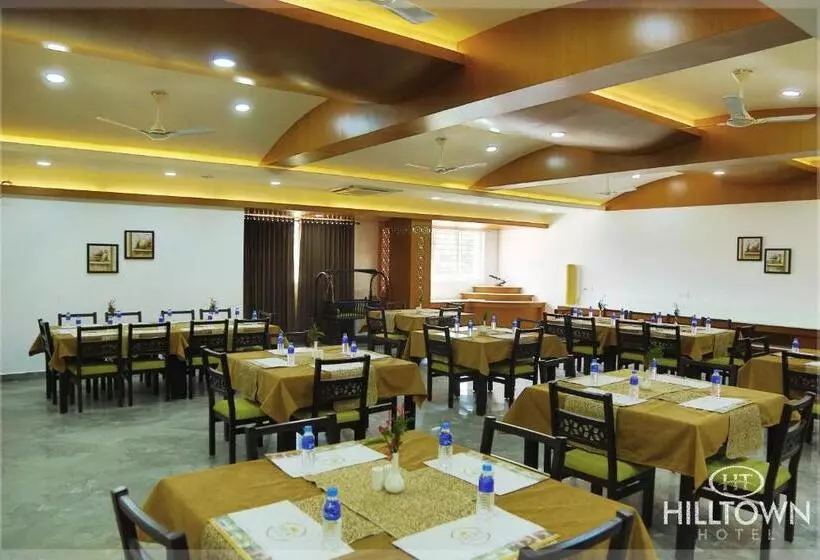 Hotelli Kgees  Hill Town