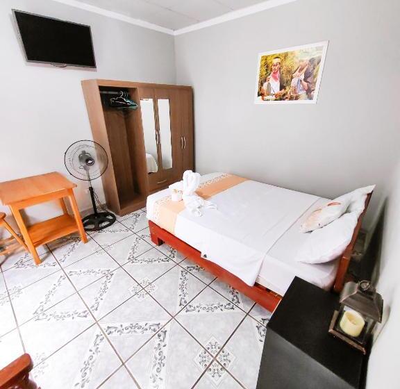 فندق صغير Tengana Hospedaje Y Tours