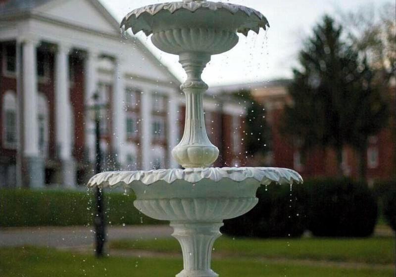 هاستل The Blackburn Inn And Conference Center