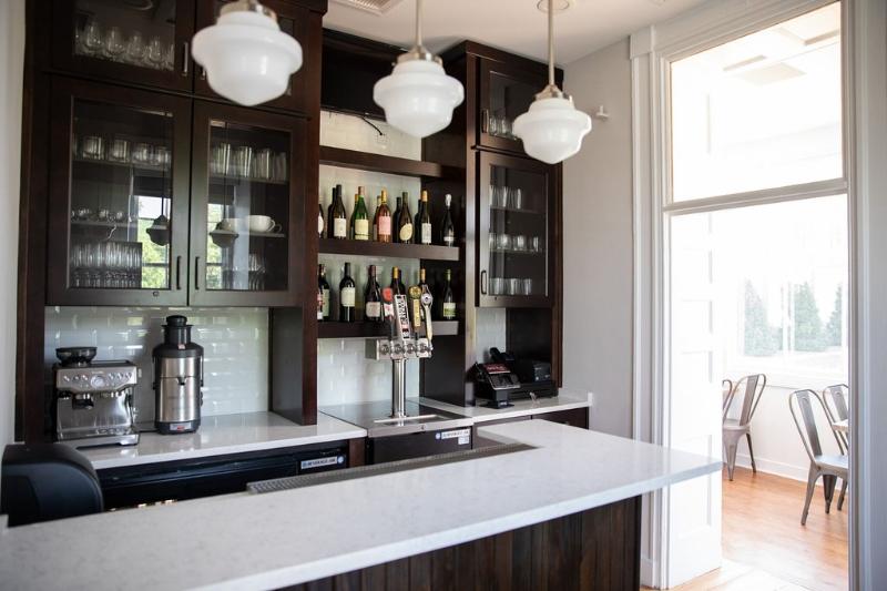 هاستل The Blackburn Inn And Conference Center