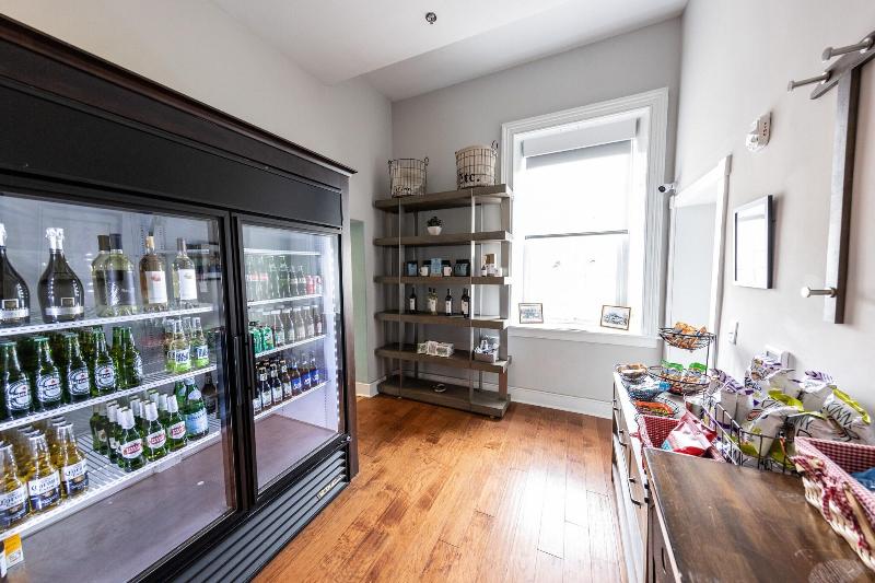 هاستل The Blackburn Inn And Conference Center