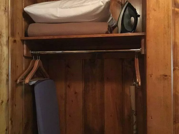 Hotelli Mcmenamins Kalama Harbor Lodge