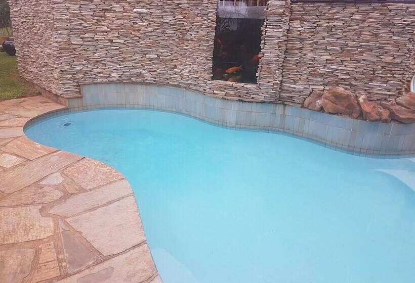 פנסיון 32 On Mendoza