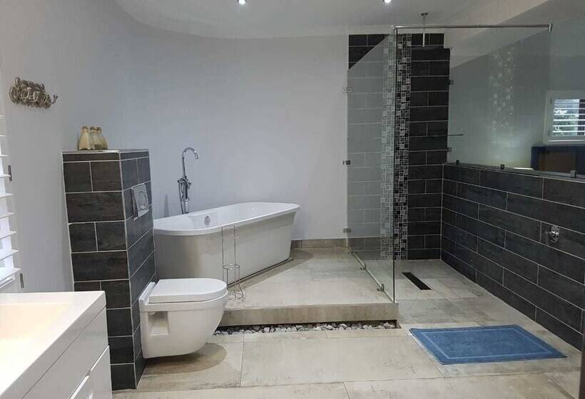 פנסיון 32 On Mendoza