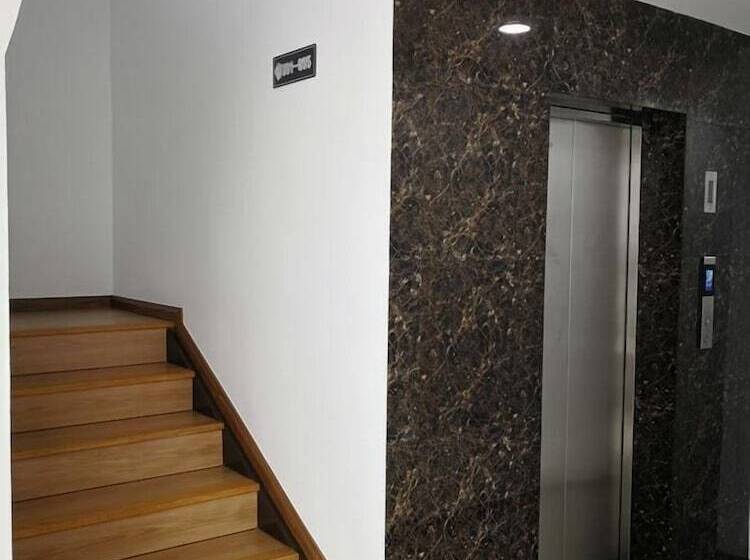 膳宿费 Comfort Inn