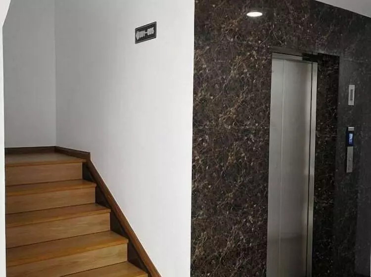 Majatalo Comfort Inn