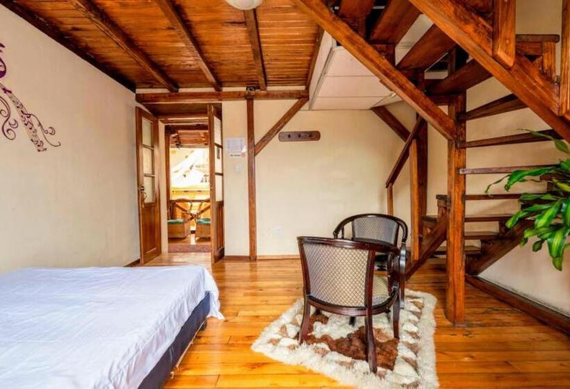 بنسيون Hostal La Suite