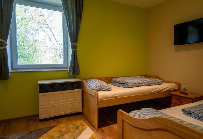 بنسيون Dombtető Vendégház