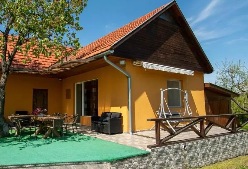 Majatalo Dombtető Vendégház