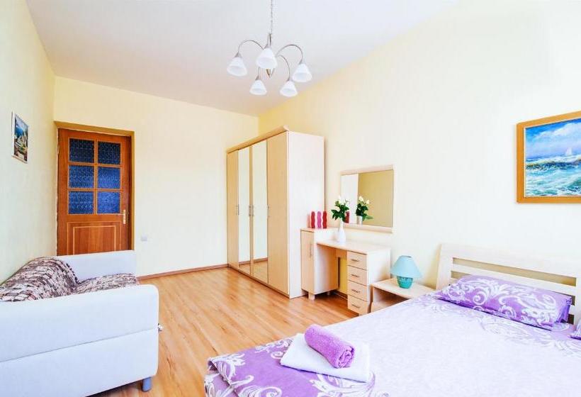 پانسیون Guest House On Victory Square