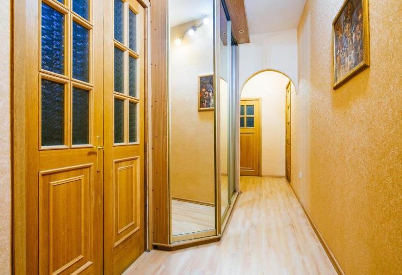 پانسیون Guest House On Victory Square