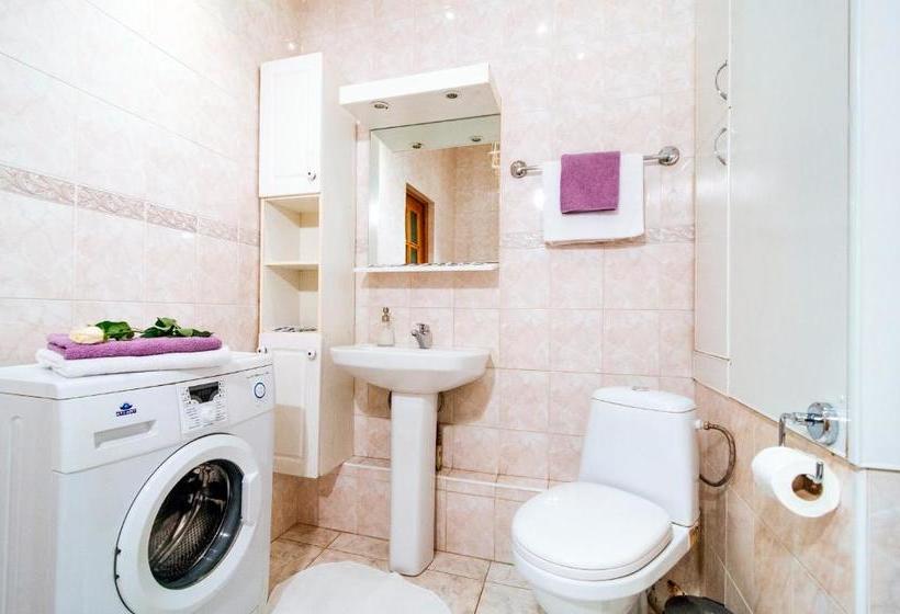 پانسیون Guest House On Victory Square