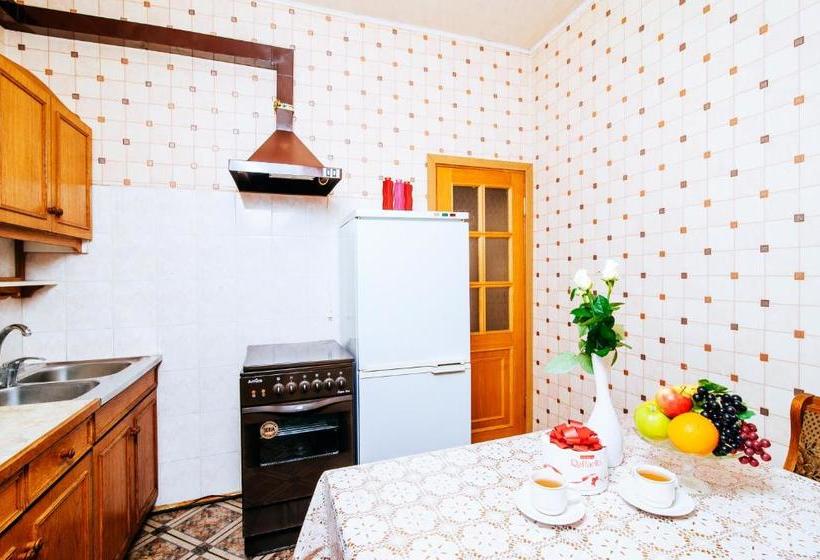 پانسیون Guest House On Victory Square