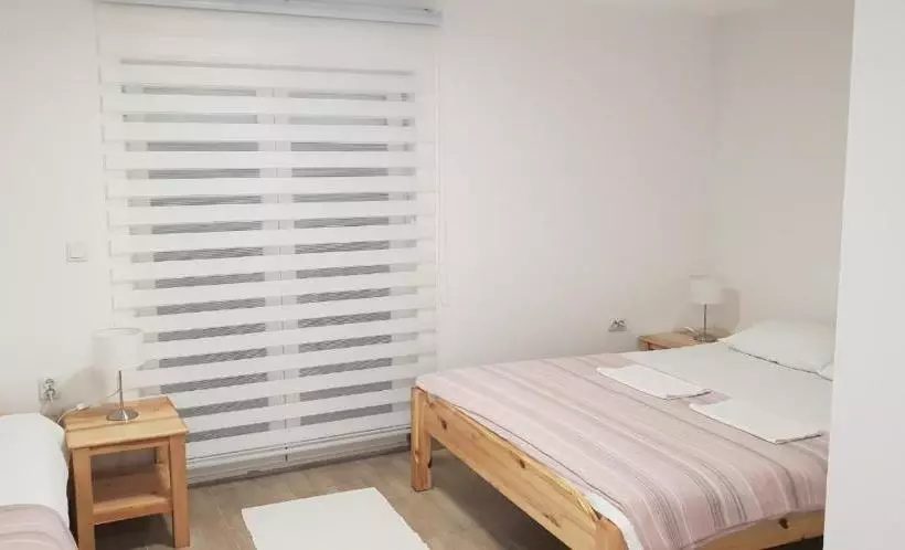 پانسیون Restoran ,, Pogled