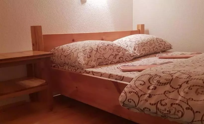 پانسیون Restoran ,, Pogled