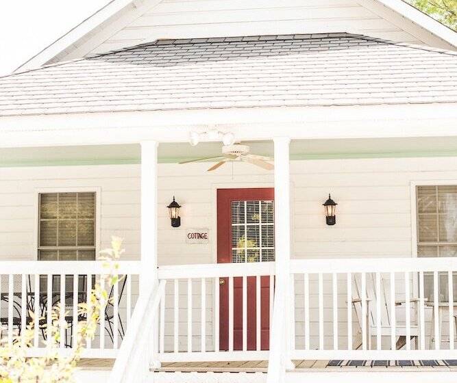 הוסטל Swamp Rabbit Inn Travelers Rest