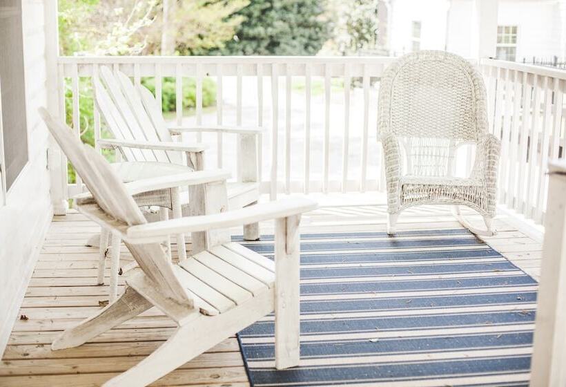 הוסטל Swamp Rabbit Inn Travelers Rest