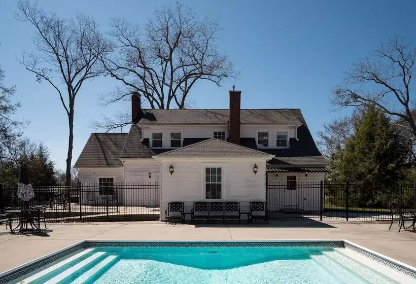 Retkeilymaja Swamp Rabbit Inn Travelers Rest