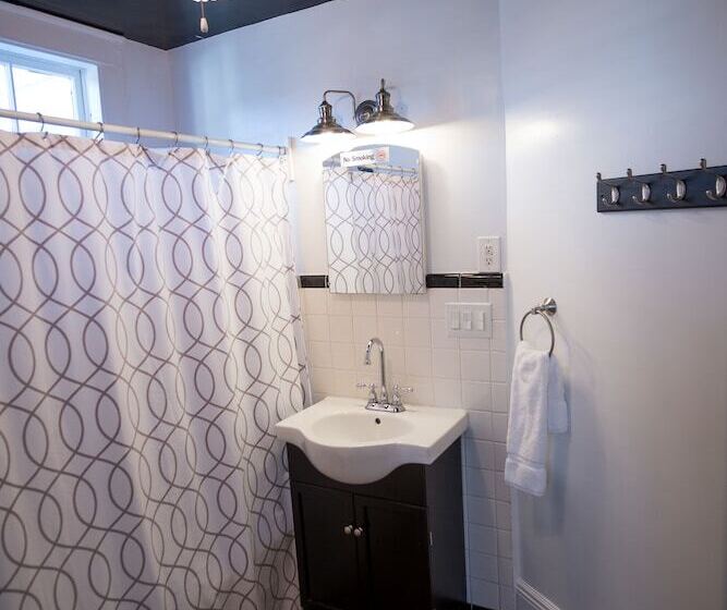 הוסטל Swamp Rabbit Inn Travelers Rest