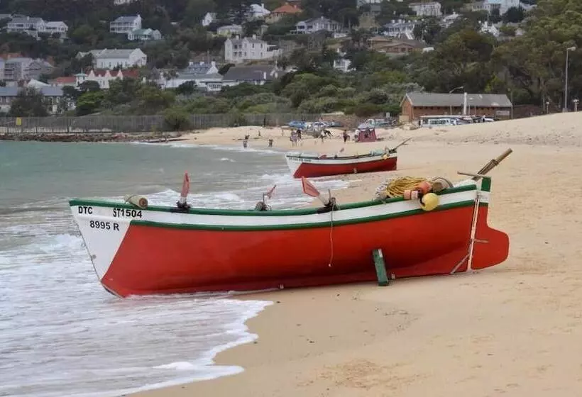 پانسیون Oceans Drift Guest House   Adults Only