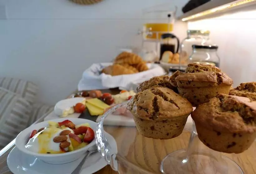 پانسیون Oceans Drift Guest House   Adults Only