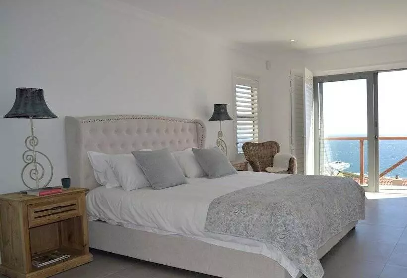 پانسیون Oceans Drift Guest House   Adults Only