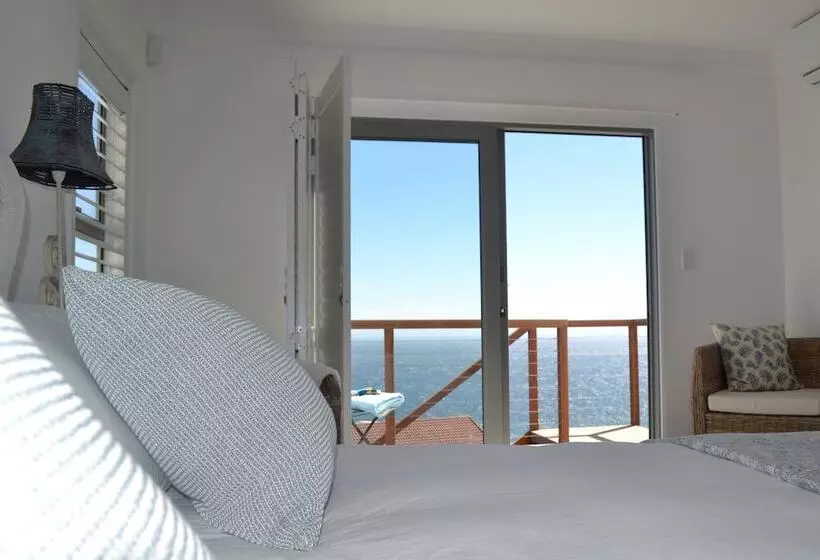 پانسیون Oceans Drift Guest House   Adults Only