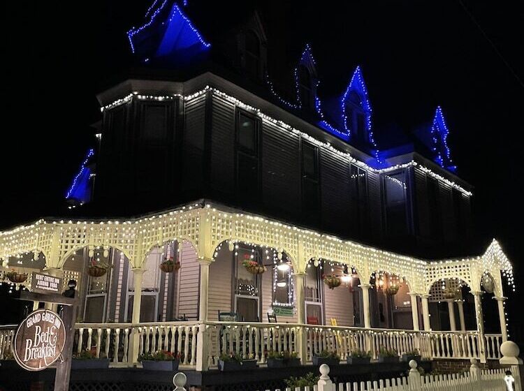 Grand Gables Inn Bed & Breakfast