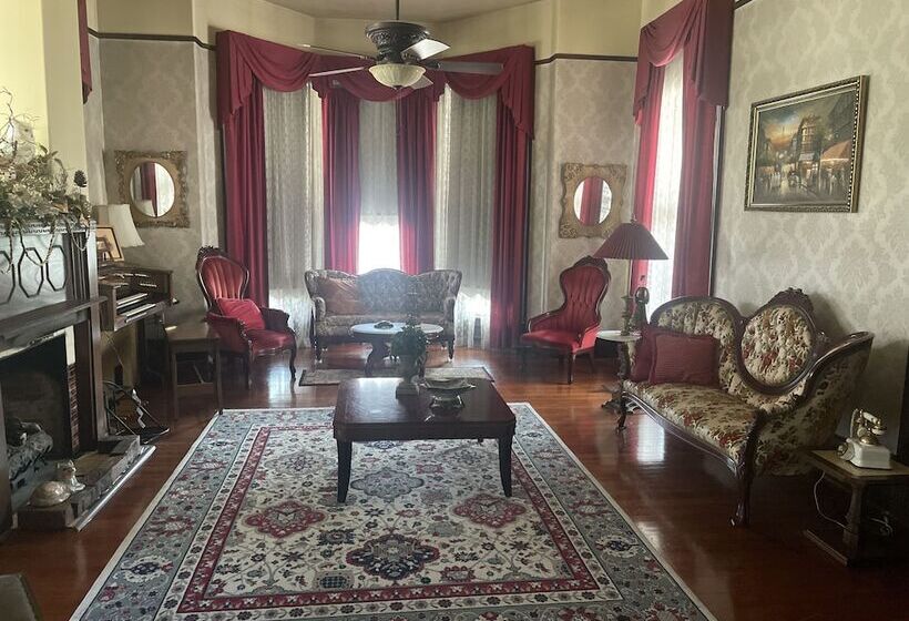 Grand Gables Inn Bed & Breakfast