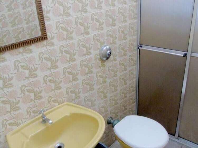 Pensió A Pousada Pindamonhangaba