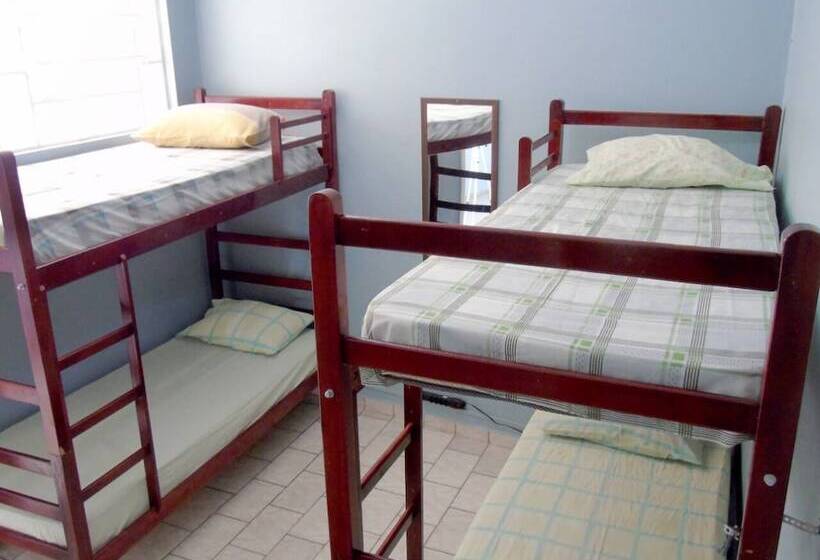 Pensió A Pousada Pindamonhangaba