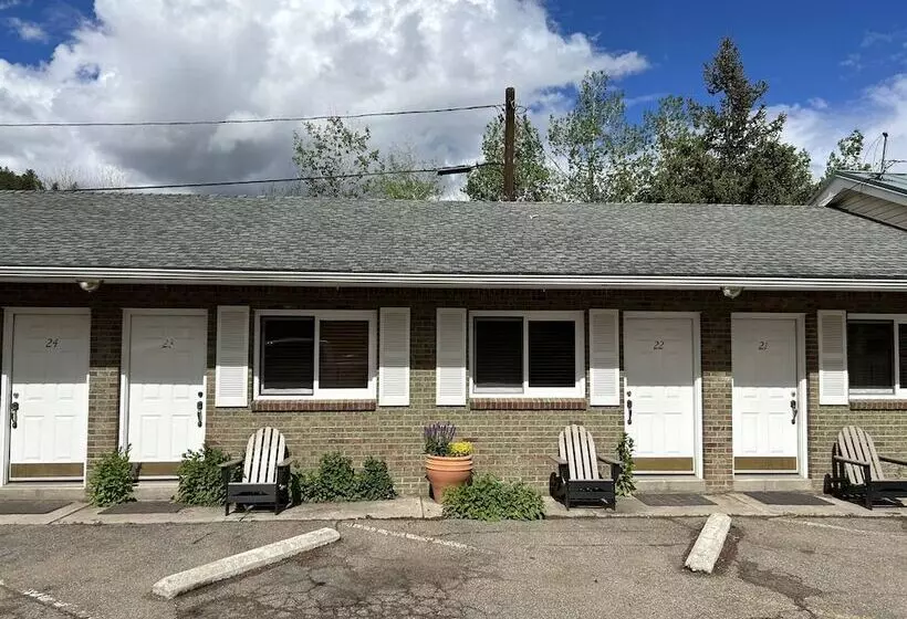 Motelli Columbine Inn