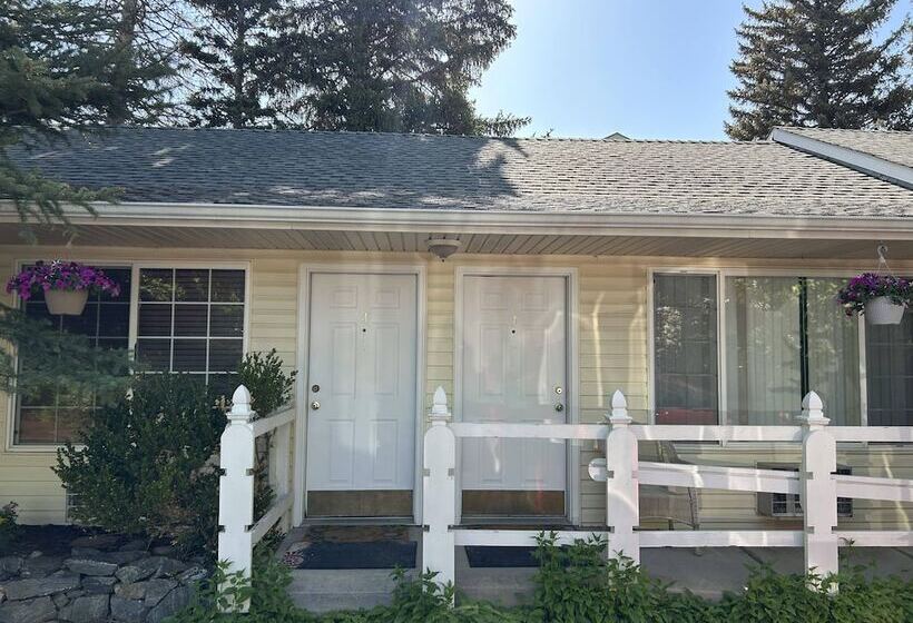 מוטל Columbine Inn