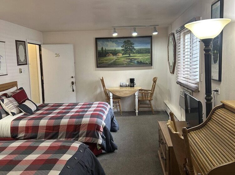 מוטל Columbine Inn