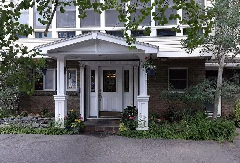 Motelli Columbine Inn