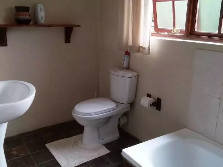 ペンション Khokha Moya Guesthouse
